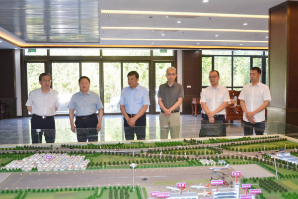 省石化工会领导莅临人生就是博集团考察指导工作